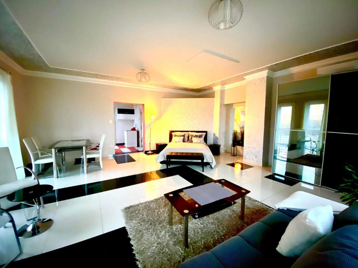 Box Vendeghaz Hotel Nagykata Ruang foto